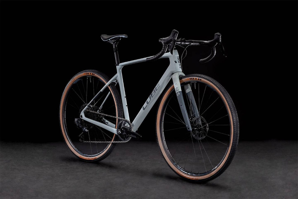 Dasia Wielersport - Cube - Gravelfietsen